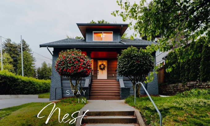 Seattle Casa | AC/Family 14 ppl/Parking/Chef Kitchen/Mins to DT