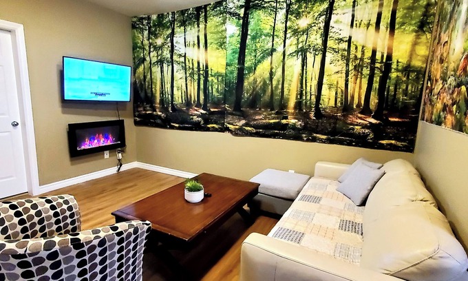 Chilliwack Casa | AC Private 2BR Suite Near Fishing / Heritage Park/Coliseum Center /HWY 1
