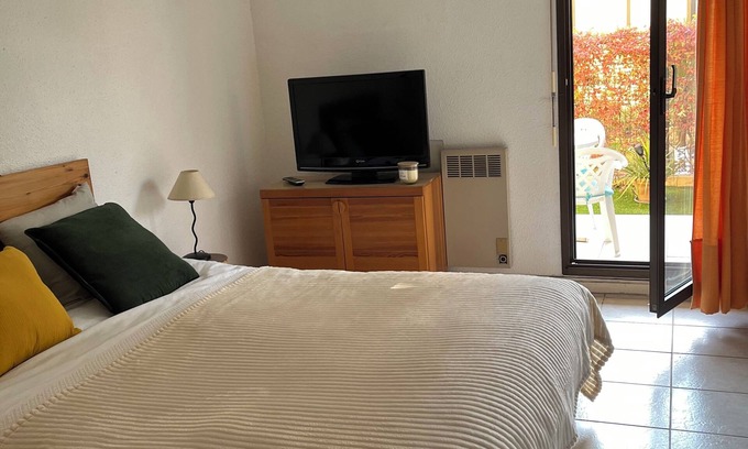 Frejus Port Apartamento | Acapoulco two-room seafront promenade Garden level
