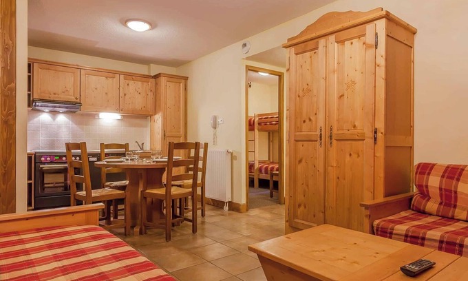 Lanslevillard Condominio | Accès direct aux pistes, piscine | T3 + cabine
