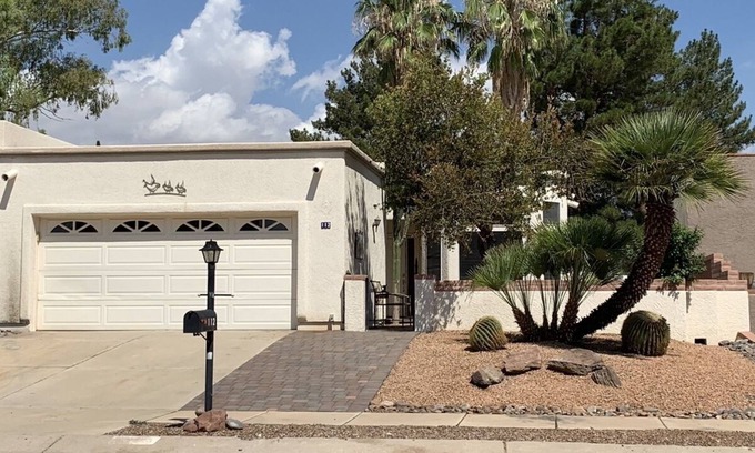 Country Club Estates Casa | Accepting shorter term rental during July-Aug 2024! 5-day minimum!