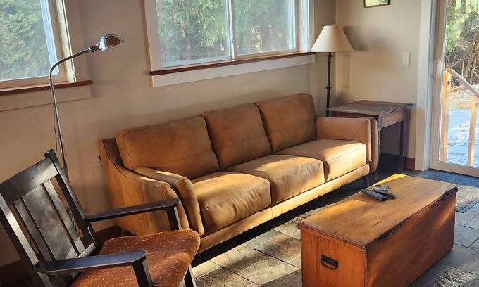 Essex Junction Casa | Access to CITIES/MOUNTAINS/LAKES/CAFES!