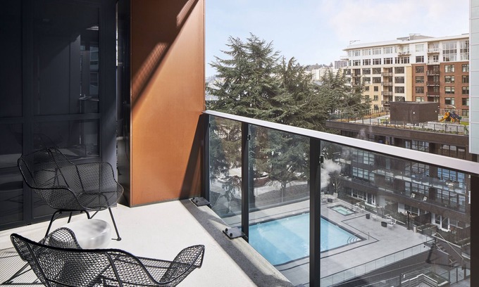 Belltown Hotel | Accessible King Studio w/ Kitchen, Laundry & Resort Amenities in Seattle!