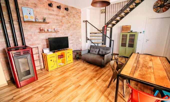 Cassano Magnago Apartamento | Accogliente Mansarda Vicino Milano-malpensa
