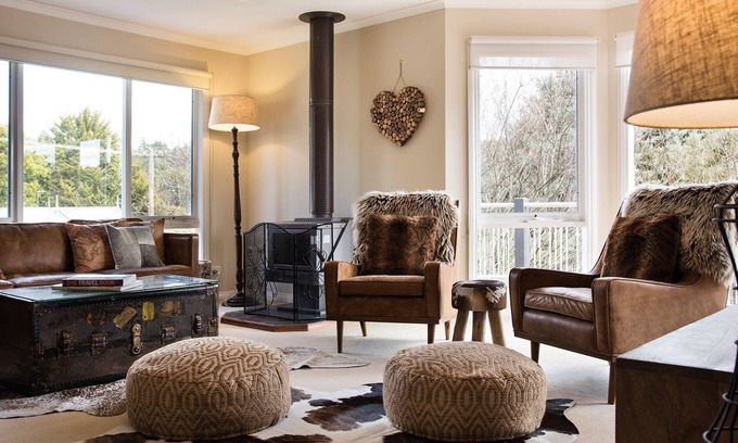 Daylesford Casa | Accolade - a stone's throw from Lake Daylesford