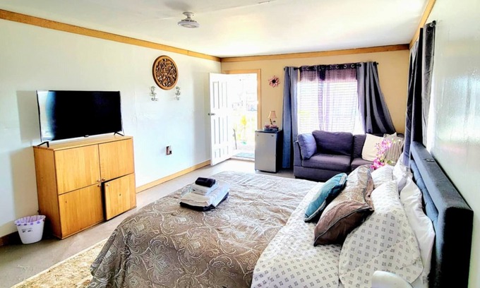 Municipio de Tecate Apartamento | Accommodation 2 Bedrooms Bathroom and terrace with beautiful scenery