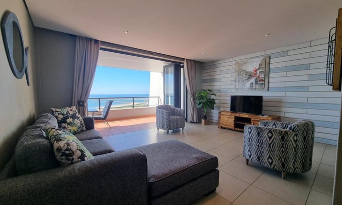 Durban Point Apartamento | Accommodation Front - Immaculate 4 Sleeper with Ocean & Harbour Views