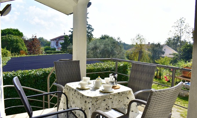 Valica Apartamento | Alojamiento en Barboj-Umag, sus vacaciones en el campo, a 5 minutos del mar, terraza