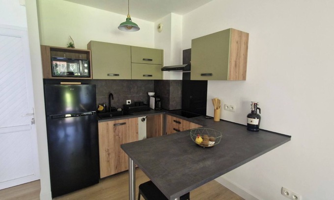 Poggio-Mezzana Apartamento | Accommodation in residence with swimming pool, beach 30m away