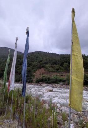 Bomdila Cama Y Desayuno | Accomoon River Side Cottages