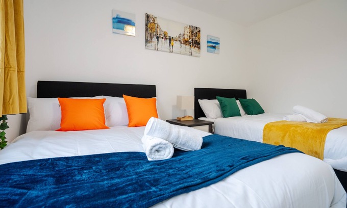 Manchester Casa | Ace Place - Pool Table - Etihad - Opp Train Statio