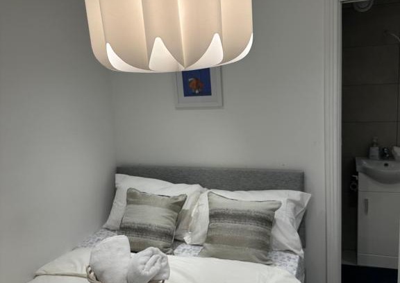 Ongar Apartamento | Achievers Apartment