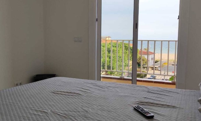 Comarruga Apartamento | Acogedor apartamento en la playa de Sant Salvador - Increíbles vistas al mar