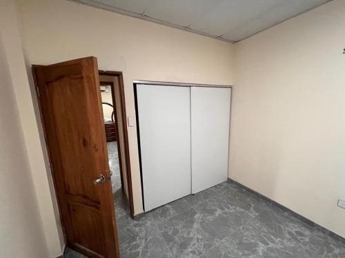 Barrio Urdesa Apartamento | Acogedor y cómodo departamento familiar