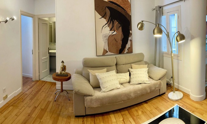 San Sebastian Centro Apartamento | Acogedor y elegante, en pleno centro de Donostia y playa a 4 manzanas. Wifi grat