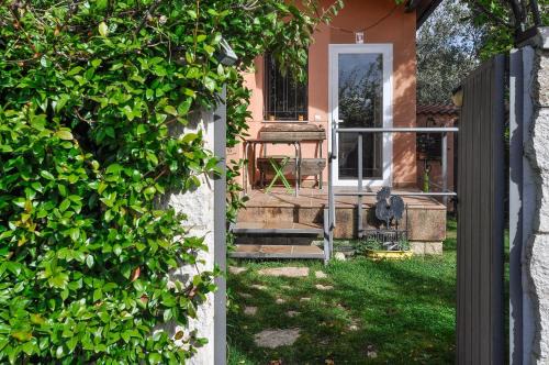 Zarzuela del Monte Apartamento | Acogedora casa con verde jardín by CABANA Rentals