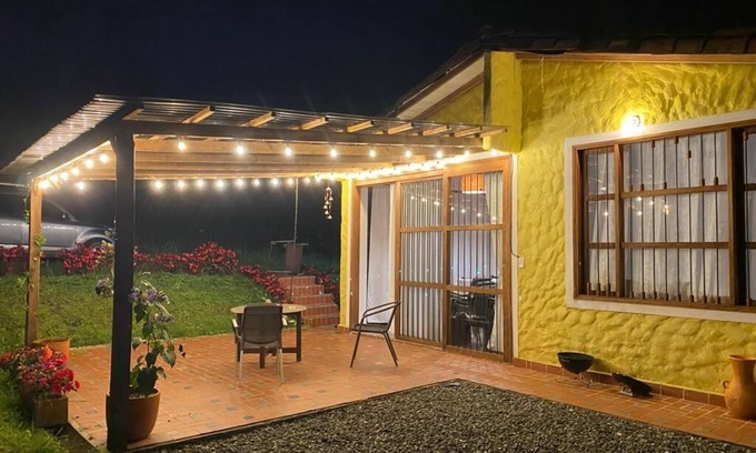 Medellin Cabaña | Acogedora casa de campo en Santa Elena