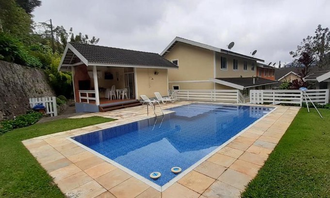 Teresopolis Casa | Aconchego em Teresópolis com piscina privativa próximo a feirinha