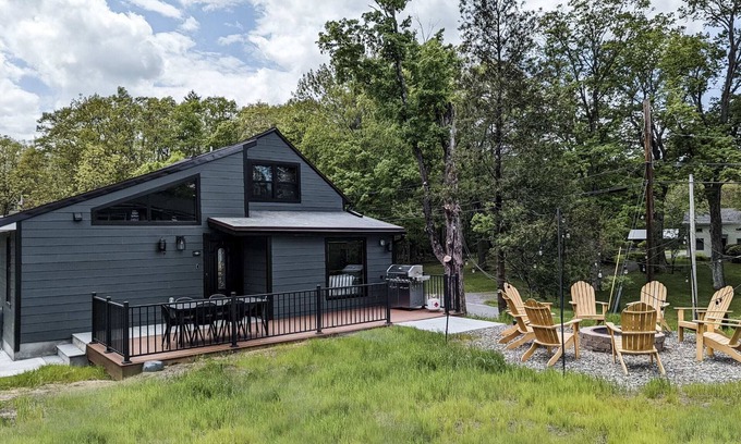 Cairo Casa | Acorn Bungalow & Lodge - Luxury Cabin, Catskills
