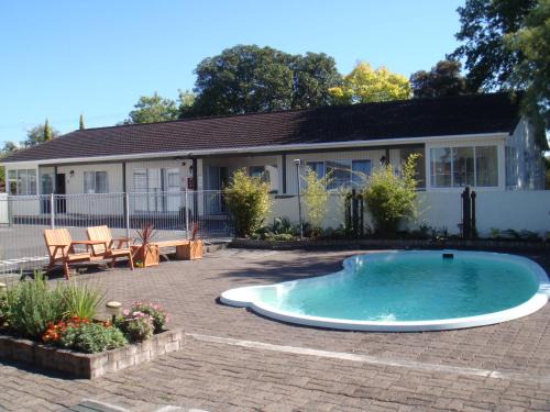 Solway Hotel | Acorn Estate Motel
