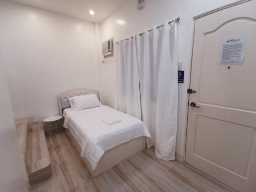 Bogo Apartamento | Acrige Apartelle Studio Rooms at heart of Bogo City
