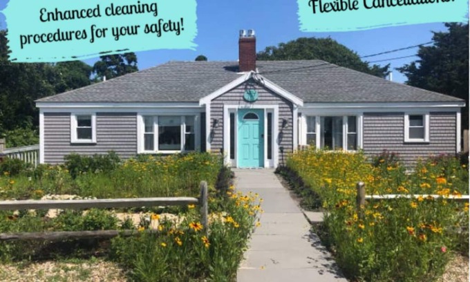 West Hyannisport Casa | Frente a la playa de Craigville, impecable casa de playa recientemente renovada durante todo el año