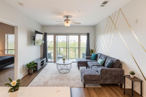 Glen Iris Apartamento | Across from UAB Spacious 2BR Retreat 5th