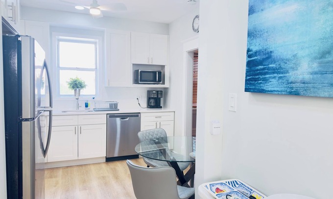 Ventnor City Condominio | ¡Semana del Día del Trabajo con descuento! ¡A TRAVÉS DEL BLOQUE DE PLAYA! 2 dormitorios / 2 baños