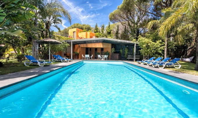 Cabrils Casa | ACUARELA Casa con jardín y gran piscina privada. A 25 minutos de Barcelona y 10 minutos de la playa