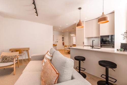 Misericordia Apartamento | AD2 Renovated Charm in Prime Location with AC