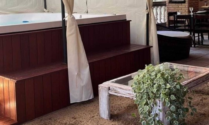 Vila Paula Cabaña | Address: Portuguese Charm in the Mountains with Jacuzzi
