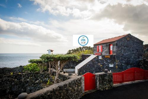 Calheta de Nesquim Casa | Adega Velha