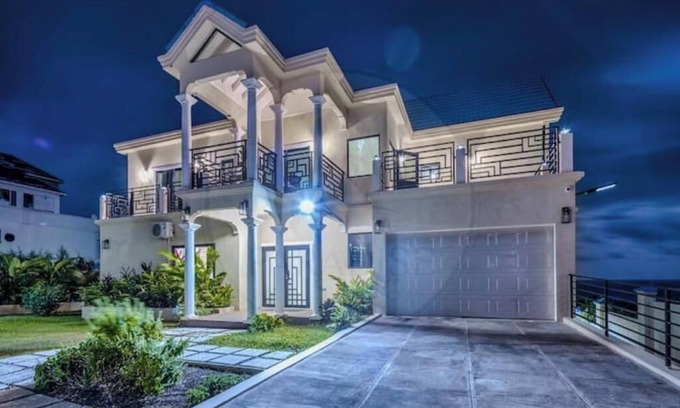 Salt Gut Casa | Adina View Villa