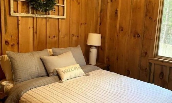 Mayfield Cabina | Adirondack Getaway at The Great Sacandaga Lake