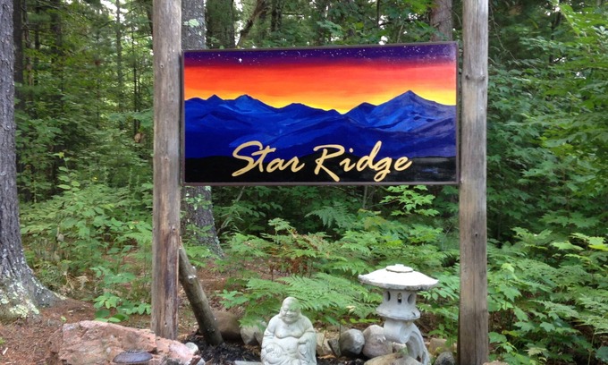 Au Sable Forks Cabaña | Adirondack Star Ridge Cottage - Una paz del cielo en 30 acres privados