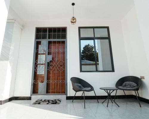 Dar es Salaam Casa | Adizo house - close to beach with AC, Washingmachine and Wifi