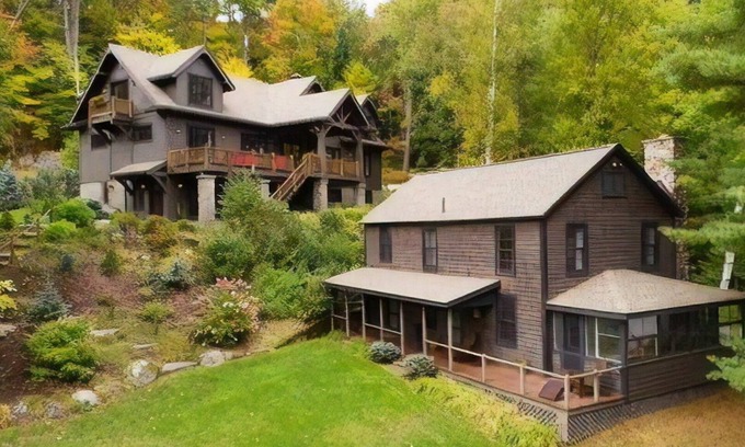Long Lake Casa | ADK Lodge & Lakeside Cottage con 510 'de frente al mar, playa e isla privada!