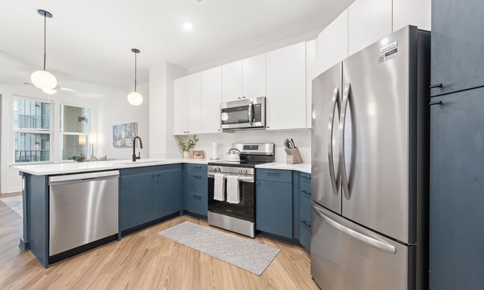 Monroe Ward Apartamento | Admirable Comfort 1-Bedroom Apartment - Downtown RVA - Pool, Gym & Parking