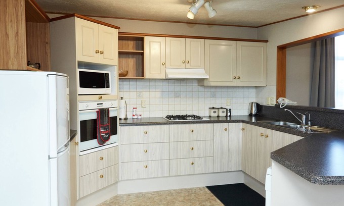 Invercargill Hotel | Admiral Court Motel & Apartments