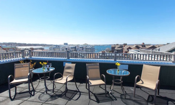 Yachting Village Hotel | Admiral Fitzroy Inn