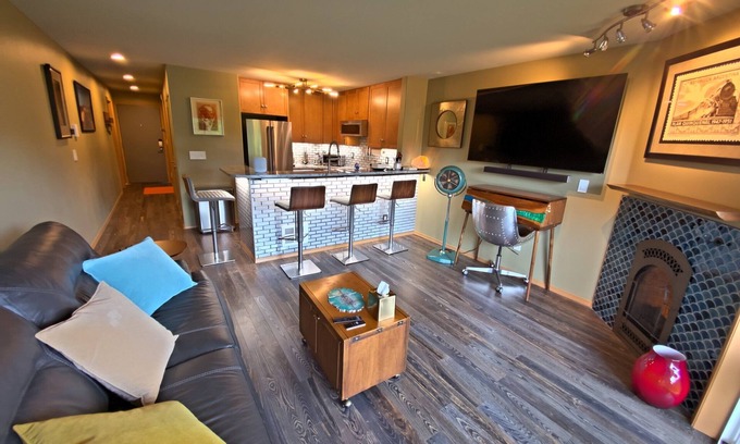 North Admiral Apartamento | Nido del Almirante: lujo y ubicación en el oeste de Seattle (Pets OK)