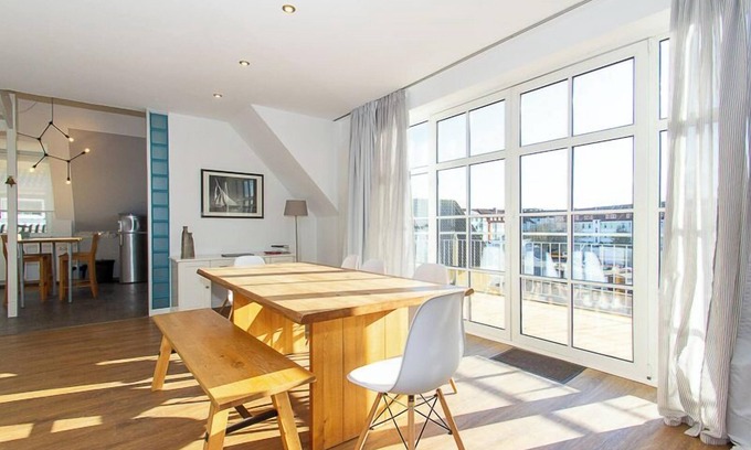Warnemuende Apartamento | Admiralskoje, lujoso apartamento dúplex céntrico y cerca de la playa en Warnemünde