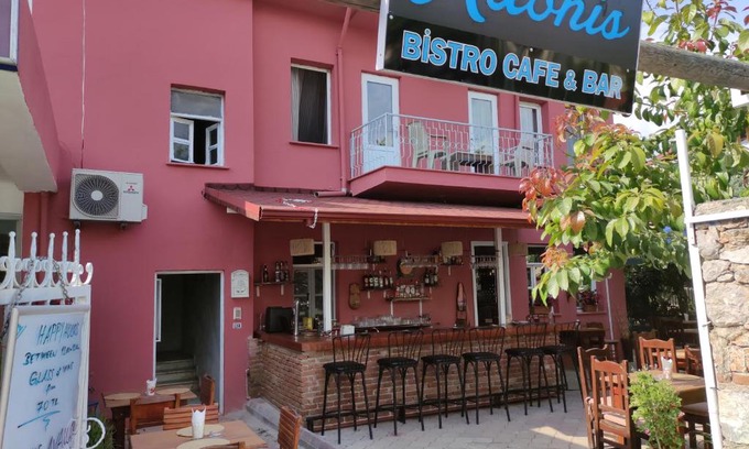 Fethiye City Center Hostal | Adonis Bistro Cafe Bar