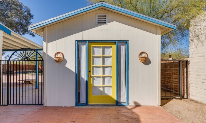 Tucson Casa | Adorable 1-Bedroom Guest House with Kitchenette