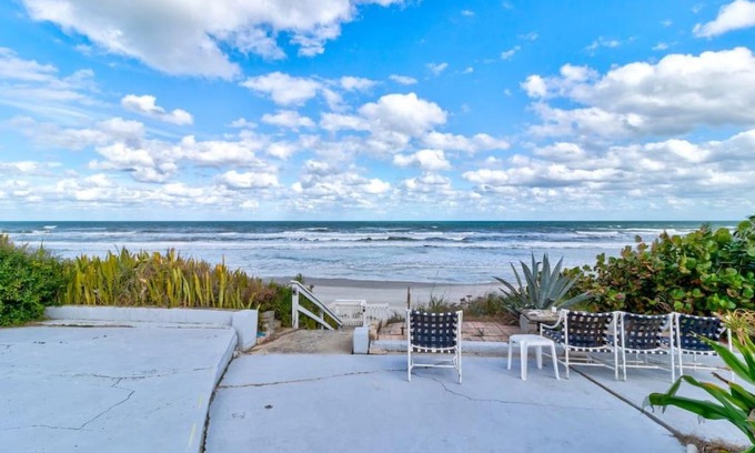 Wilbur-By-The-Sea Apartamento | Adorable 1 Bedroom on the Beach Wifi Kitchenette