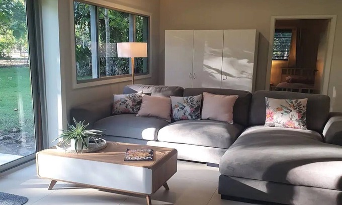 McMinns Lagoon Casa | Adorable 2 bedroom unit, set in lush gardens