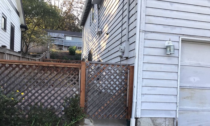 Columbia City Casa | Adorable 2 Bedrooms @ the Center of Columbia City