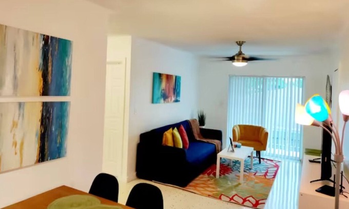 Wynwood Art District Apartamento | Adorable 2bd/1ba Apartment in Wynwood - Free Parking Included!
