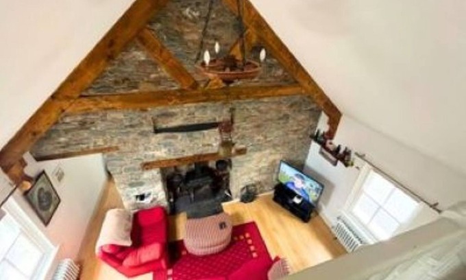 Killarney Cabaña | Adorable 3-bedroom cottage in Tiernaboul located 2.5 miles from Killarney Town