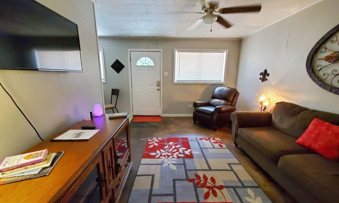 West Monroe Apartamento | Adorable affordable comfortable for work or travel